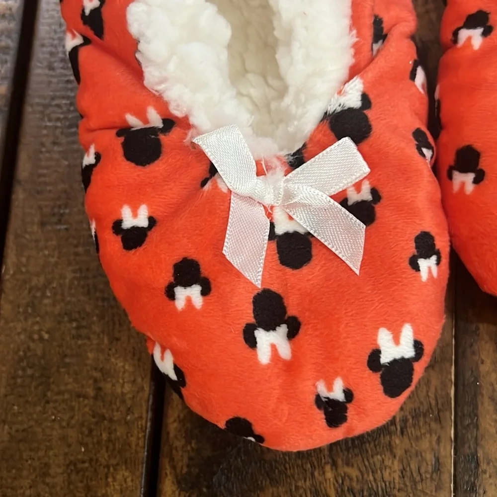 Disney Minnie  Gripper Slippers  Fuzzy Babba slipper socks